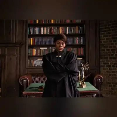 穆春璟